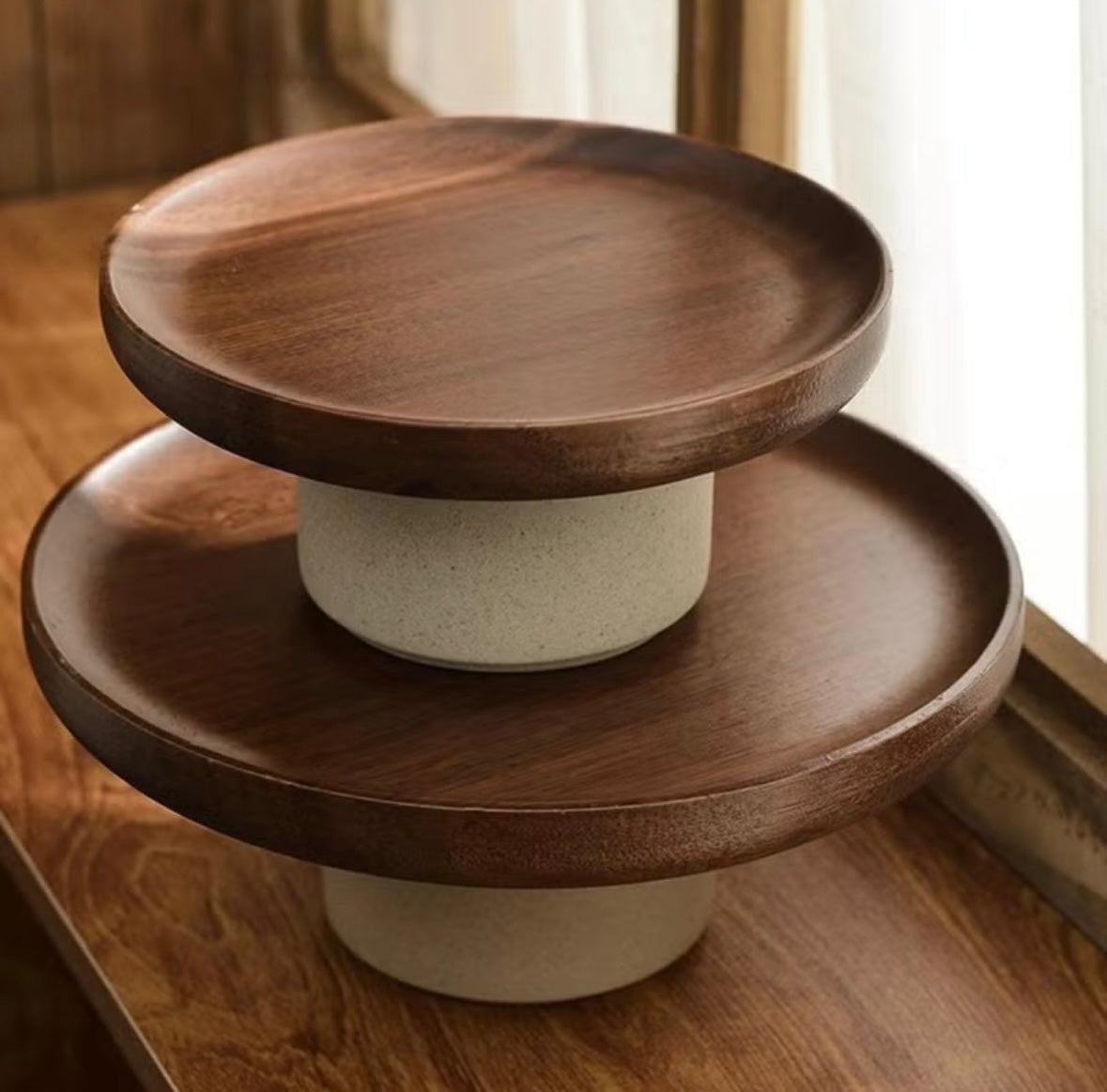 Arborea – Acacia Wood Tray with Ceramic Base