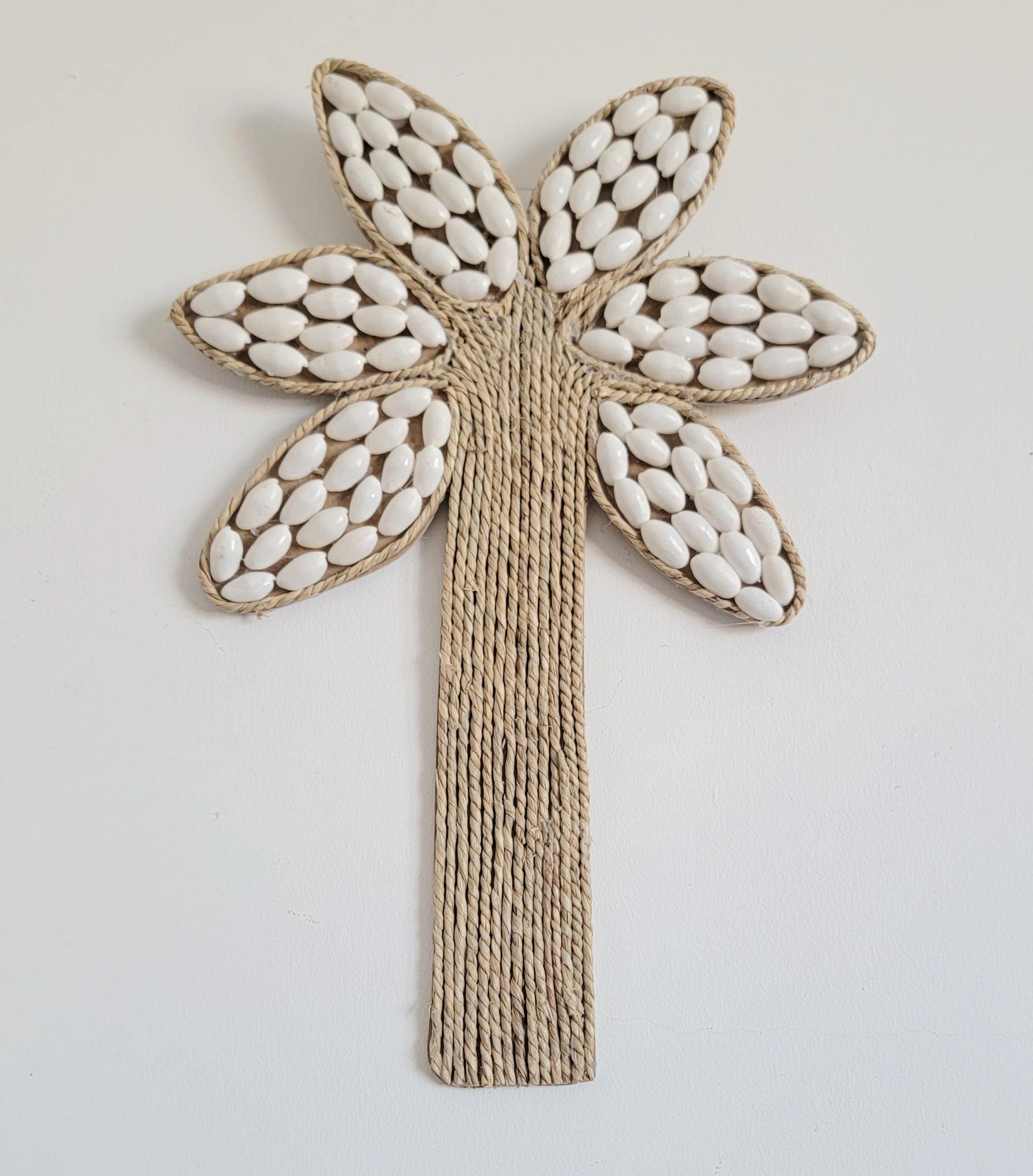 PALM - Handmade shell tree decor