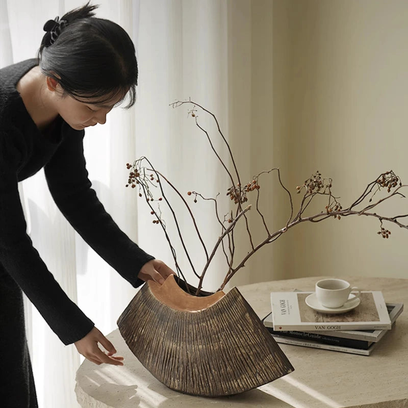 KAZA - Wabi-Sabi Ceramic wind Vase