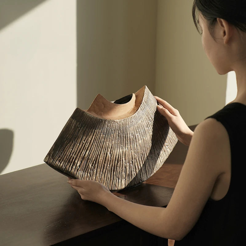 KAZA - Wabi-Sabi Ceramic wind Vase