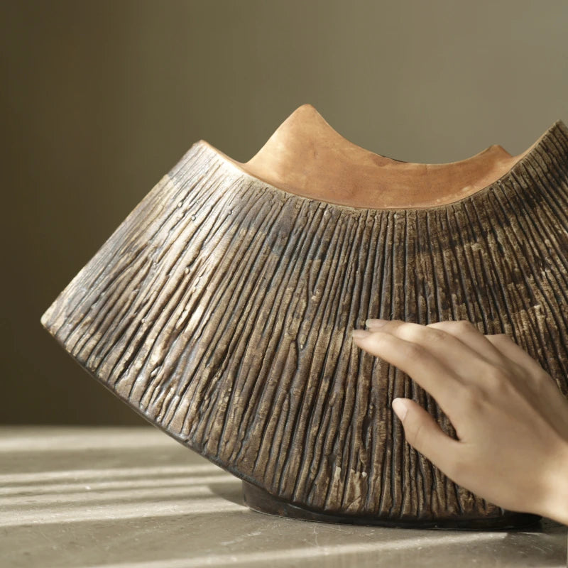 KAZA - Wabi-Sabi Ceramic wind Vase