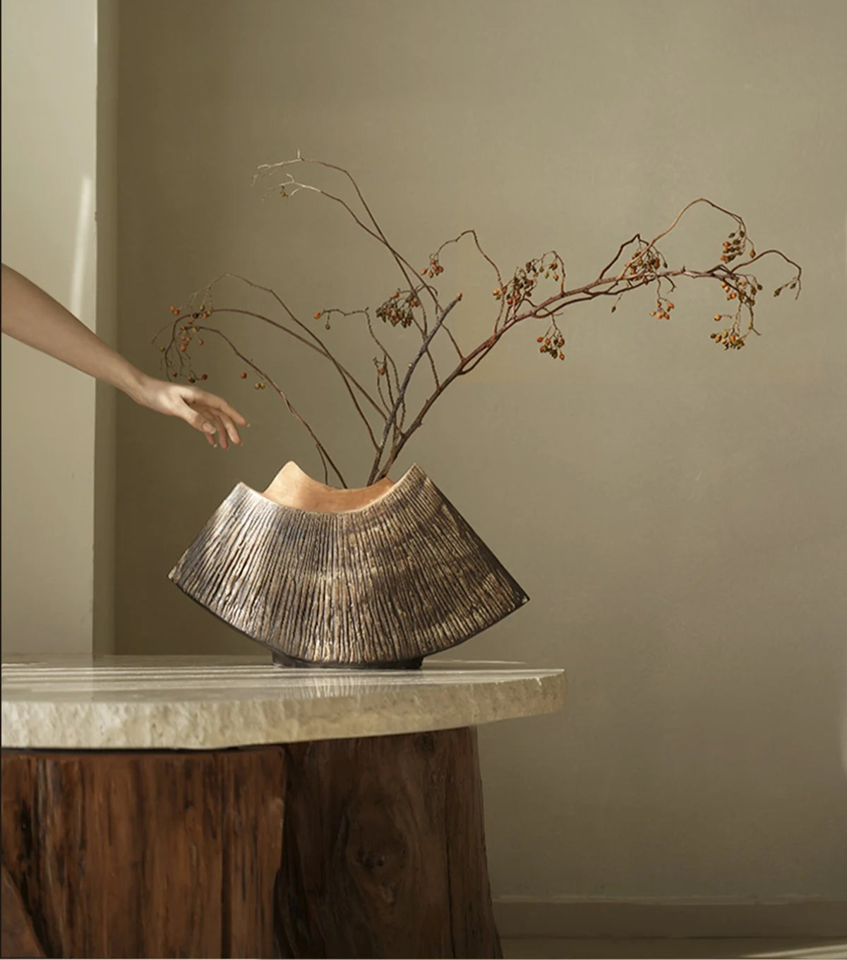 KAZA - Wabi-Sabi Ceramic wind Vase