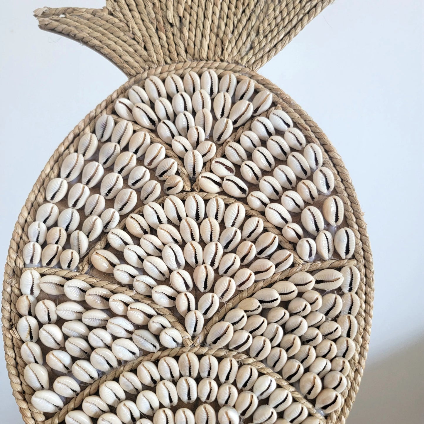 OCEAN BREEZE - Boho Shell Hanging Decor Pineapple Shape